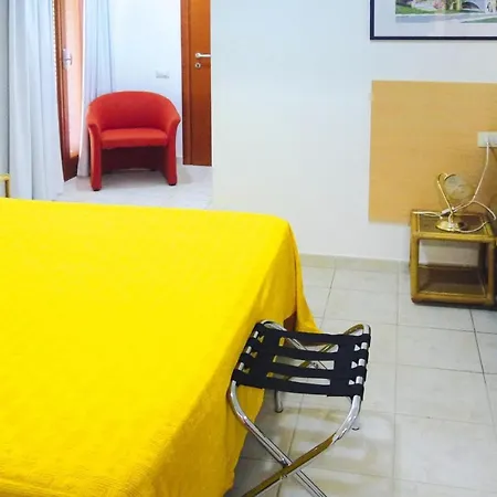 Terraced House In Sardinia Near Surf Paradise Hébergement de vacances *