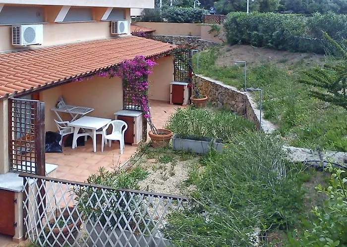 Terraced House In Sardinia Near Surf Paradise 펜션 *